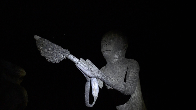 “Fireworks (Archives)” 2014 ©Apichatpong Weerasethakul, Courtesy of  SCAI THE BATHHOUSE, Tokyo 