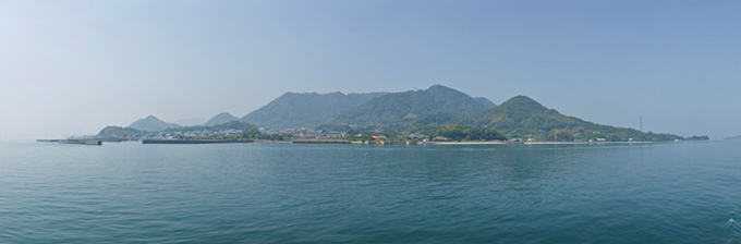 大三島全景 © Yusuke Nishibe