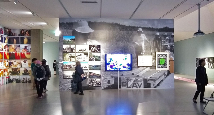 「アジアにめざめたら」展　国立現代美術館果川館でのザ・プレイの展示風景：筆者撮影