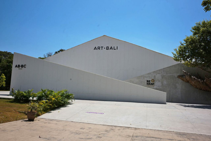 IFM総会開催を契機にバリ島に登場した、アートバリの美術館建築。