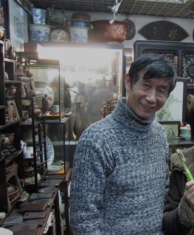上海の骨董屋の主人