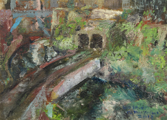 お茶の水界隈と云えば、聖橋が有名である。その橋下はあまり人通りも少なく足を止める人も希である。対岸はＪＲのお茶の水駅、その下には深い運河がゆっくりと流れている。左側にトンネルが見える。東京メトロの地上への出入口である。<br />
ここが面白いから描いた。