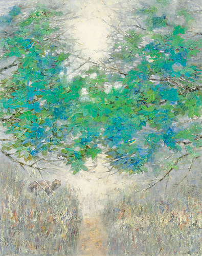 山径を散策中、ふと気配を感じて振り向くとタヌキがこちらを窺っていた。成長半ばぐらいであろうか。一瞬驚いたものの、忘れ難い光景となって心に刻まれている。<br />
陽に照らされた木の葉が眩しい早朝の出来事であった。