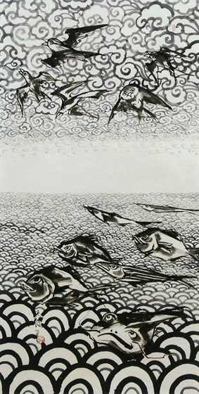 絵とは言葉である。だから、制作は言葉選び（題名）から始める。<br />
昨年、上野で空海展を見学。二日後、京都東寺の講堂を拝見。感動。佛像が所々なかった。上野に出展していた。題は「空海」にしようと決めた。図案の技法も使おう。それで少しくだけた「空と海と」にした。この絵の題名の由来である。