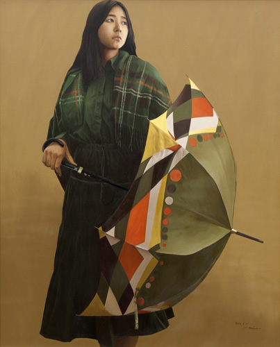 精選されたものだけで構成され、それでいて深みのある画面を創りたいと考えている。<br />
それ故に、人物のポーズ、衣装の質感、傘の色調等々にはこだわる必要があった。<br />
描き終えて、今回も未熟な自分を感じさせられた。（Ｒ）は、３部作の一作。