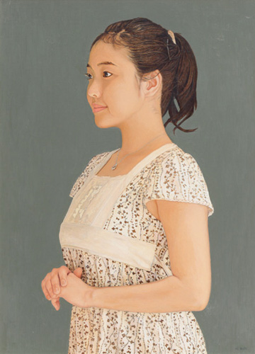 作品は新年の清々しい気分が現わせたら良いかなと思い描いた。<br />
初めは仮題として、“新春”をイメージに置いて描き進めたが、制作中の作品をモデルに見てもらい感想を尋ねたところ、「バレリーナの休日の様ですね」と言われた。<br />
それは描こうとしているものだと分かり、「バレリーナの休日」を題名にした。